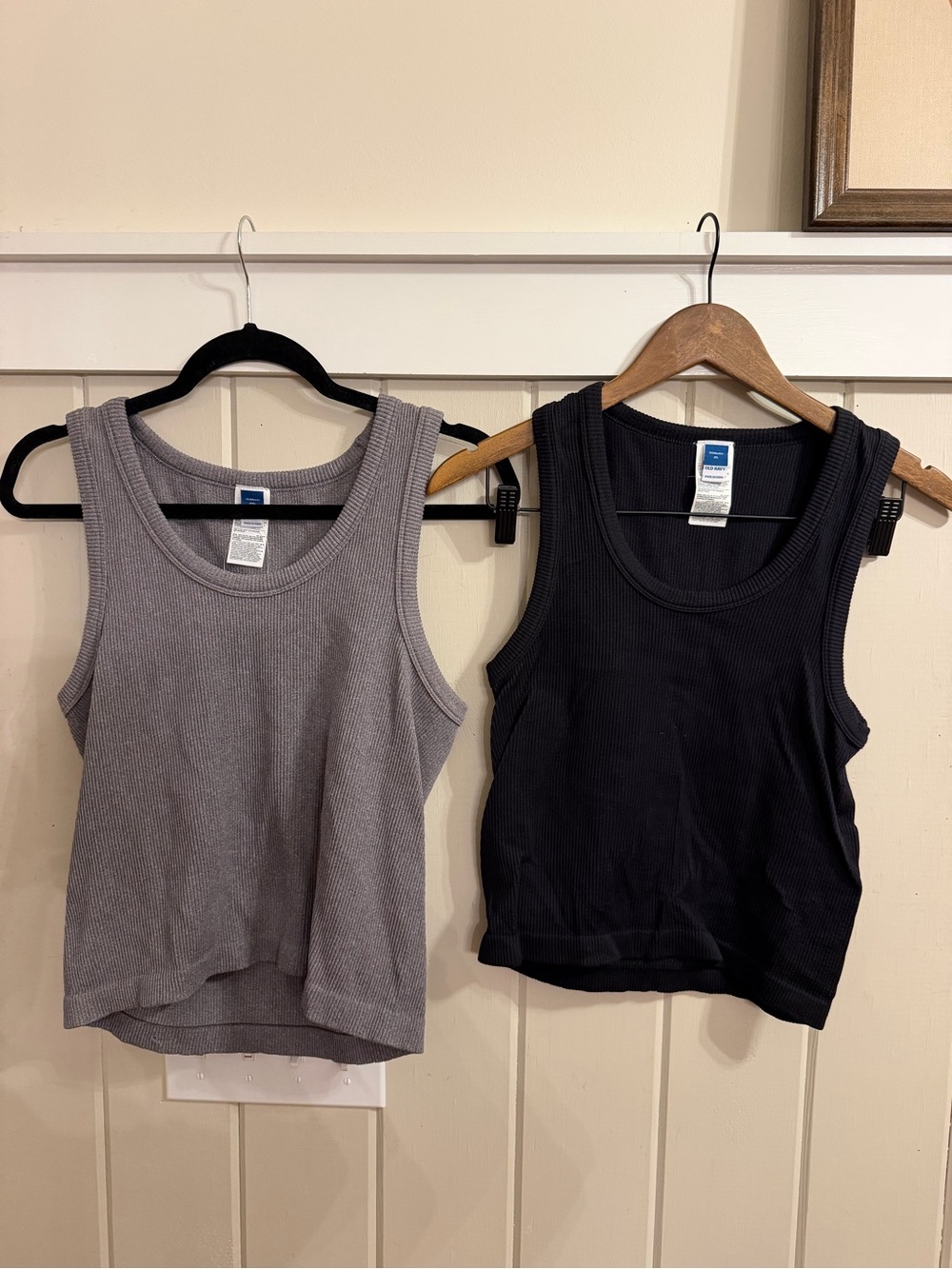 Old Navy Ribbed Seamless Tank Top Duo - Gray (XXL, NWT) and Black (XL, NWOT)